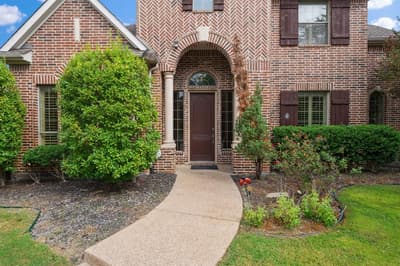 2241 Magic Mantle Drive, Lewisville TX 75056 - Photo 3