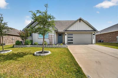 1504 Battery Park Drive, Alvarado TX 76009 - Photo 2