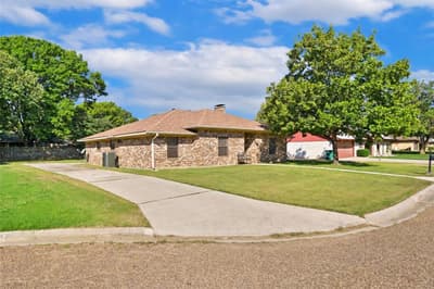 311 Wheeler Creek Court, Gainesville TX 76240 - Photo 2