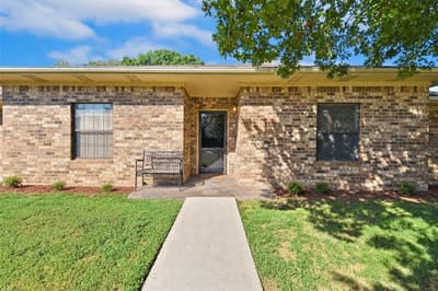 311 Wheeler Creek Court, Gainesville TX 76240 - Photo 3