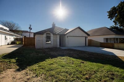 1915 Missouri Avenue, Fort Worth TX 76104 - Photo 4