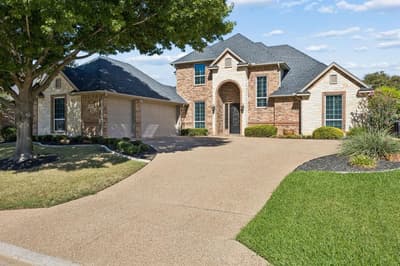 837 Thomas Crossing Drive, Fort Worth TX 76028