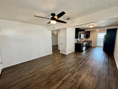 113 W Arnold Street, Granbury TX 76048 - Photo 5