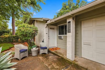 306 W Northgate Drive, Irving TX 75062 - Photo 3