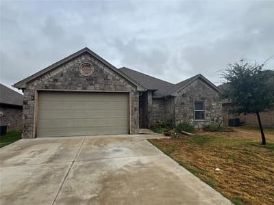 3205 Windcrest Drive, Granbury TX 76049