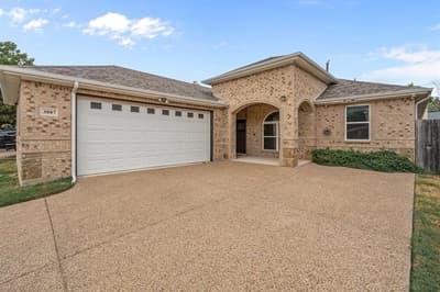 3807 Winding Road, Arlington TX 76016 - Photo 2