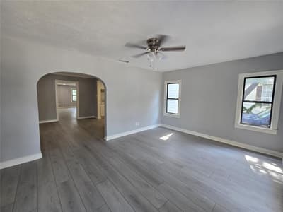 314 W Clarendon Drive, Dallas TX 75208 - Photo 2