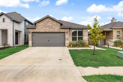 1652 Edgeway Drive, Aubrey TX 76227 - Photo 2