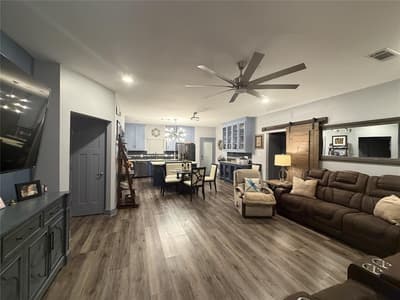 1338 S Pine Street, Grapevine TX 76051 - Photo 2