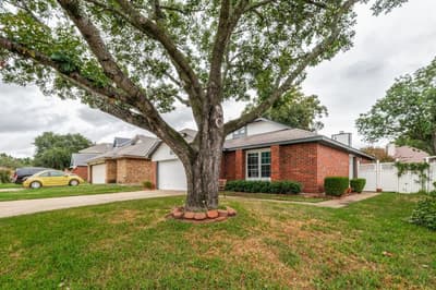 5814 Fox Hunt Drive, Arlington TX 76017 - Photo 3