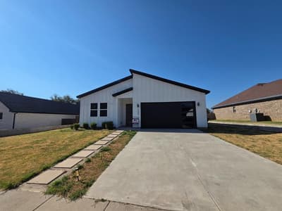 2604 Flora Lane, Denison TX 75020 - Photo 2