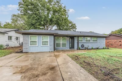 404 Simmons Drive, Hurst TX 76053