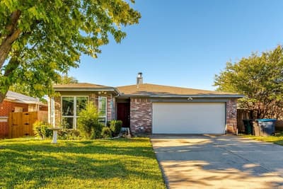 5729 Stone Meadow Lane, Fort Worth TX 76179 - Photo 2