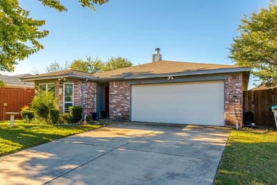 5729 Stone Meadow Lane, Fort Worth TX 76179 - Photo 3