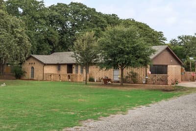 22 Spring Oaks Road, Burleson TX 76028 - Photo 4