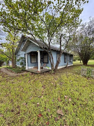 103 S Center Street, Bonham TX 75418 - Photo 2