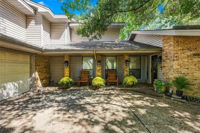 707 Findlay Drive, Arlington TX 76012 - Photo 3