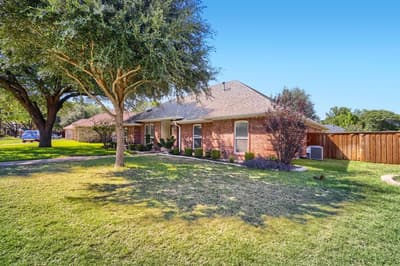 504 Wisterglen Drive, DeSoto TX 75115 - Photo 3