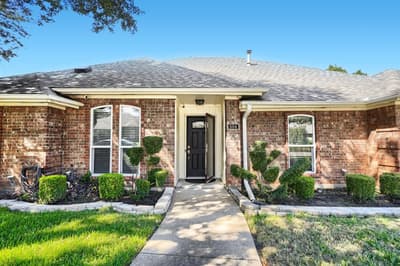 504 Wisterglen Drive, DeSoto TX 75115