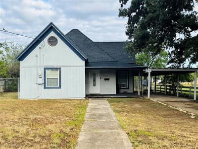 1215 Melwood Avenue, Brownwood TX 76801