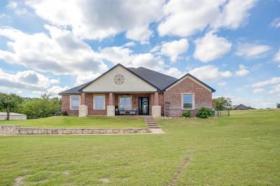 124 Stonewick Drive, Cresson TX 76035