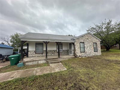 617 E 5th Street, Ferris TX 75125