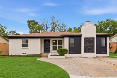 1112 Noble Avenue, Carrollton TX 75006