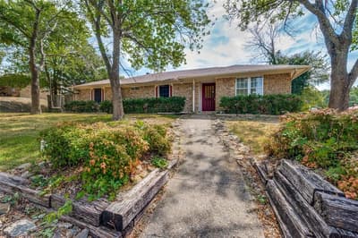 504 Pheasant Lane, DeSoto TX 75115 - Photo 2