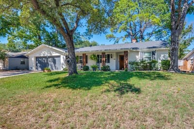 820 Overhill Drive, Hurst TX 76053 - Photo 2
