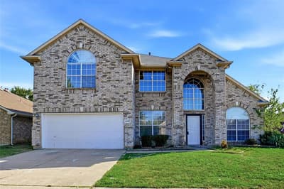 2447 Ranchview Drive, Grand Prairie TX 75052
