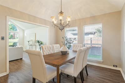913 Royal Oaks Drive, Lewisville TX 75067 - Photo 2
