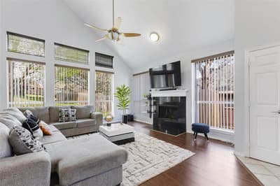 1031 Park Avenue, Carrollton TX 75006 - Photo 2