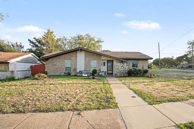 310 Blueberry Drive, Duncanville TX 75116