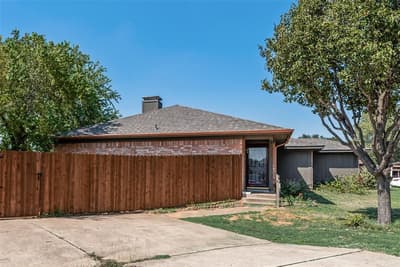 5126 Trail Dust Lane, Arlington TX 76017 - Photo 2