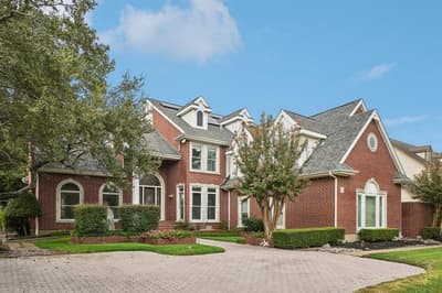 32 Victoria Drive, Rowlett TX 75088