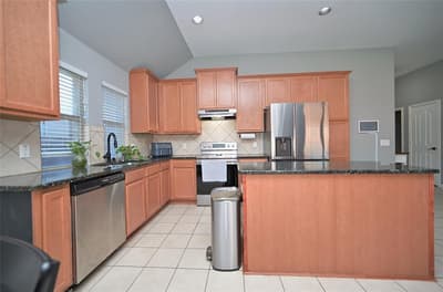 1409 Fox Glen Trail, Mansfield TX 76063 - Photo 4