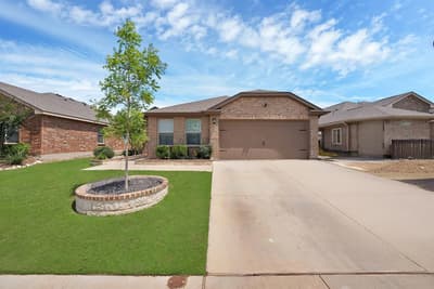 228 Foxhunter Street, Fort Worth TX 76131