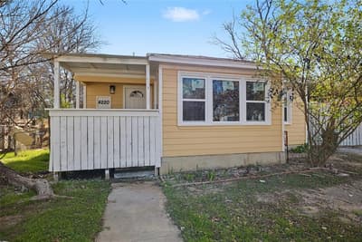 4220 Ramey Avenue, Fort Worth TX 76105
