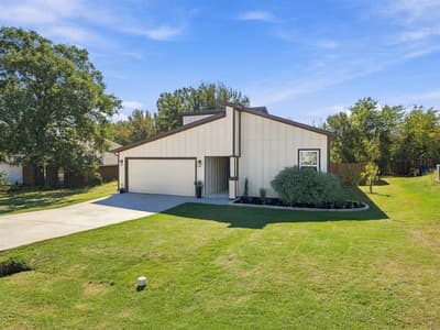 706 Port O Call Drive, Runaway Bay TX 76426 - Photo 2