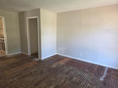 619 Truman Street, Arlington TX 76011 - Photo 4