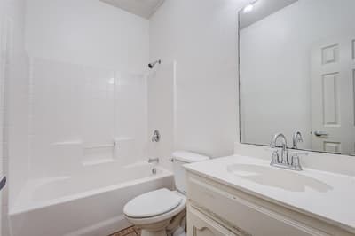 7048 Summit Parc Drive, Dallas TX 75249 - Photo 5