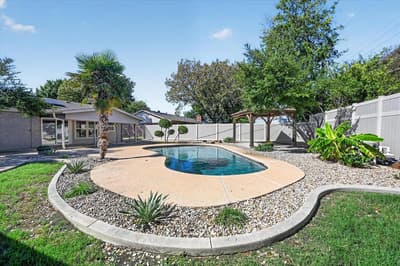 521 E Glendale Street, Crowley TX 76036
