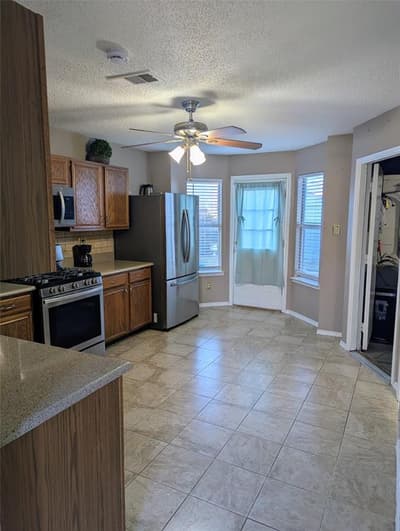 1787 Circle Creek Drive, Lewisville TX 75067 - Photo 4