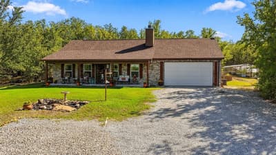 136 N Bronco Court, Springtown TX 76082 - Photo 2