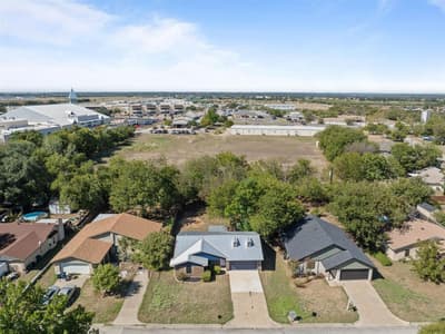 1729 W Doyle Street, Granbury TX 76048 - Photo 3
