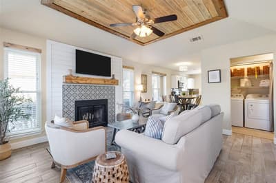 2918 Clover Lane, Euless TX 76039 - Photo 2