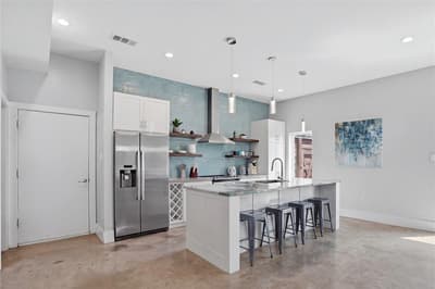 180 S Cisco Street, Dallas TX 75246