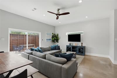 180 S Cisco Street, Dallas TX 75246 - Photo 5