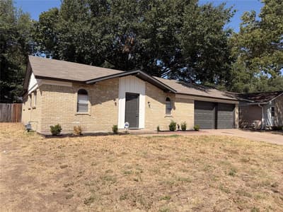 2510 S Fielder Road, Arlington TX 76015 - Photo 2