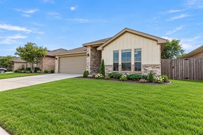 206 Hubbard Street, Hillsboro TX 76645 - Photo 2